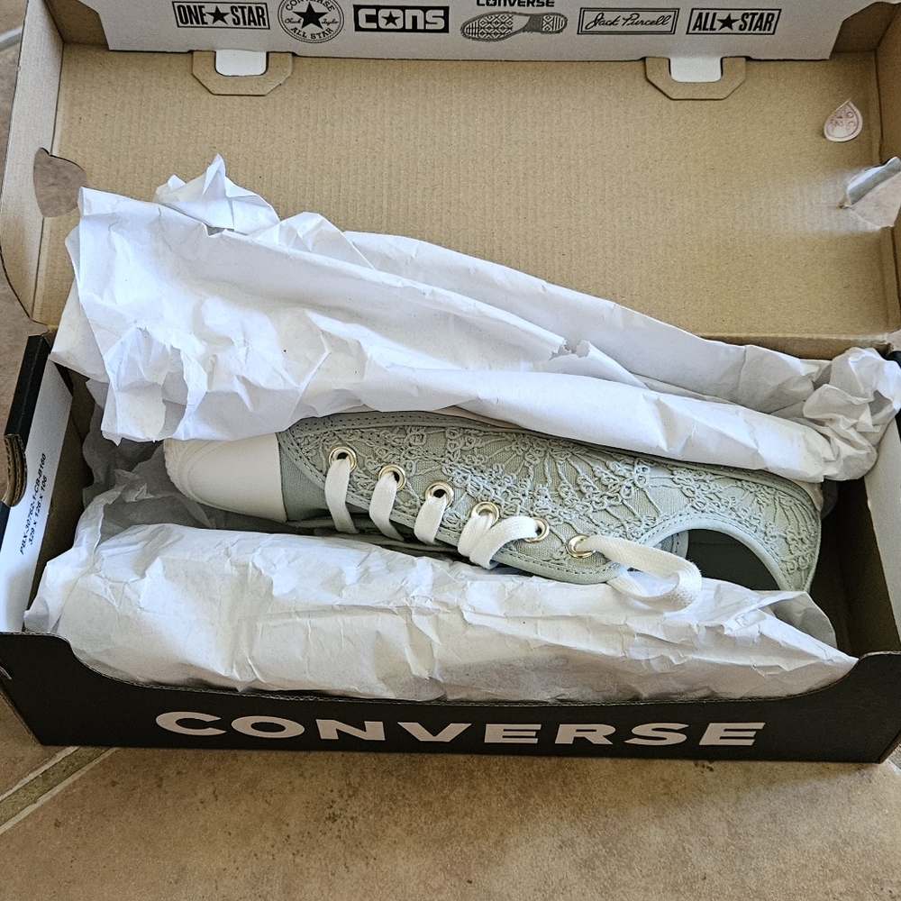 BNIB Converse for women